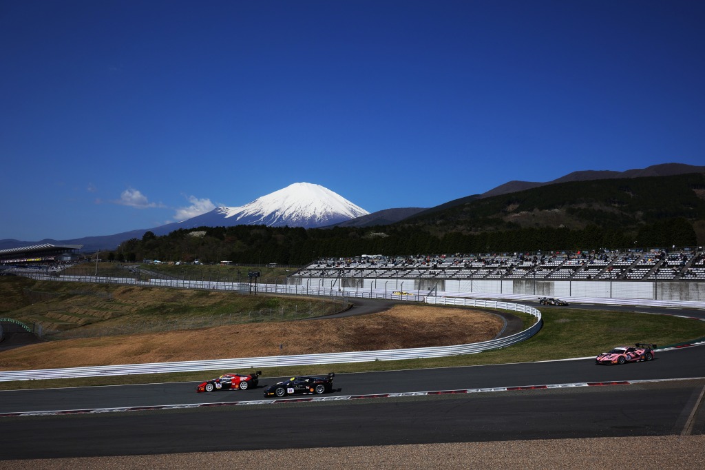 品質は非常に良い FERRARI TA2172（Ferrari 2023シューズバッグ DAYS RACING バッグ
