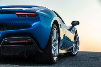 Ferrari Roma 特別動画コンテンツ「La Nuova Dolce Vita in Japan」公開