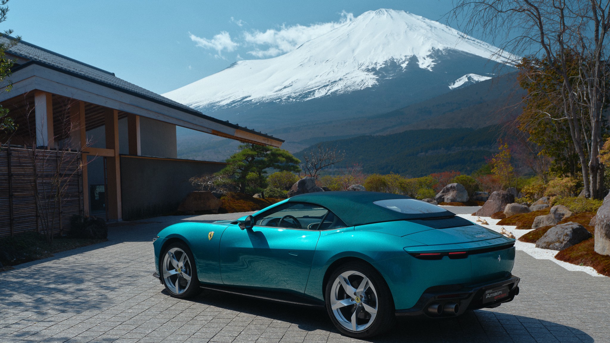 Ferrari Amalfi Spider ディーラーロードショー