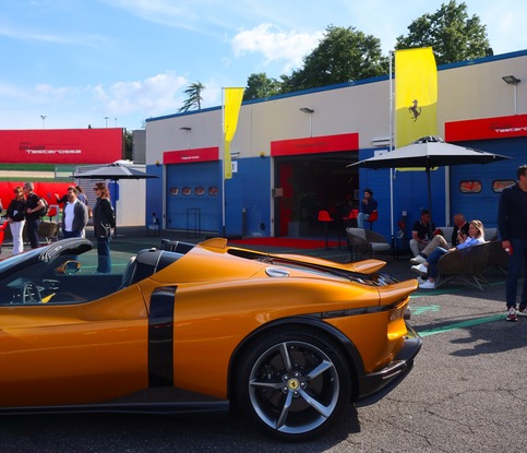 Ferrari offers an exclusive experience between Rome and Vallelunga