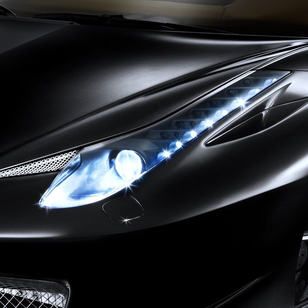 https://cdn.ferrari.com/cms/network/media/img/resize/%7CART_070000000-079999999%7CART_070003001-070004500%7C70003035%7CWEB%7C70003035_quadrato_RWFx1000.jpeg?bucket=genuine