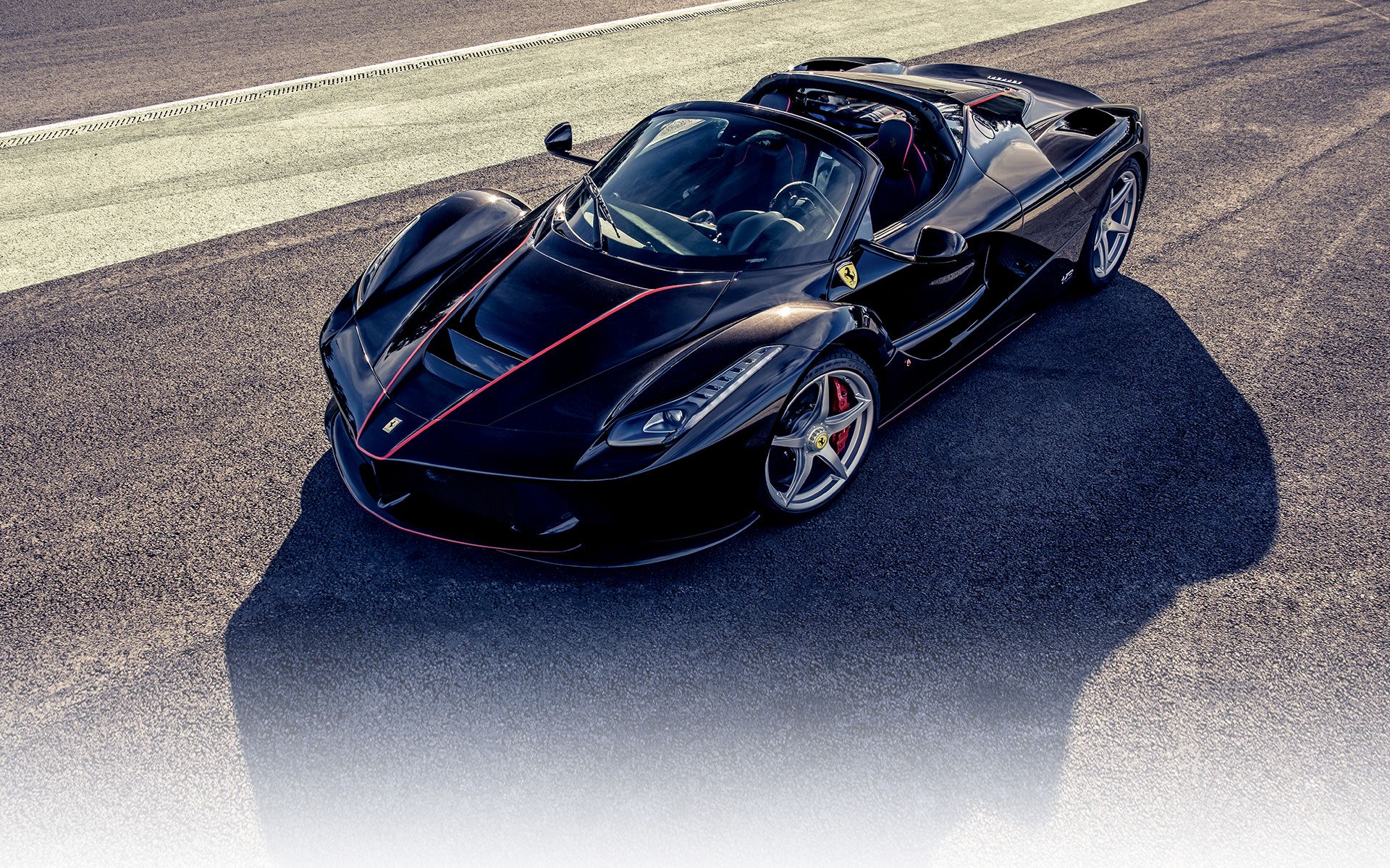 laferrari aperta (2016) - ferrari.com