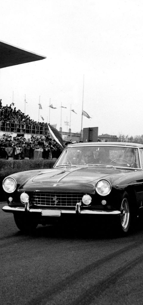 Ferrari 250 GT 2+2 - history