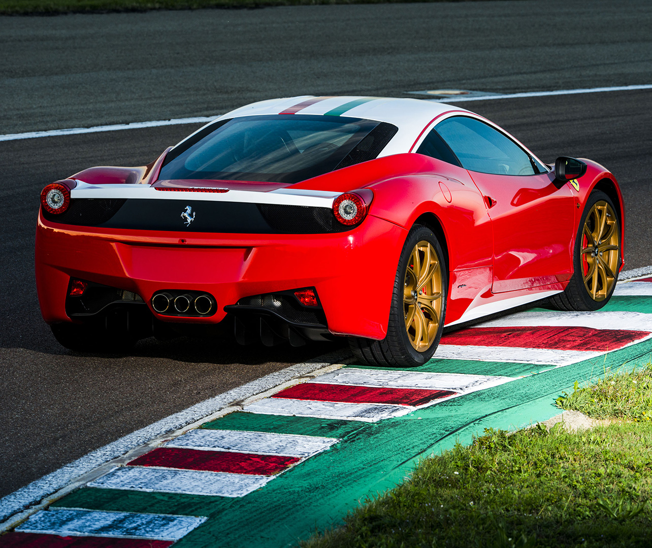 Ferrari 458 Italia - Dynamics