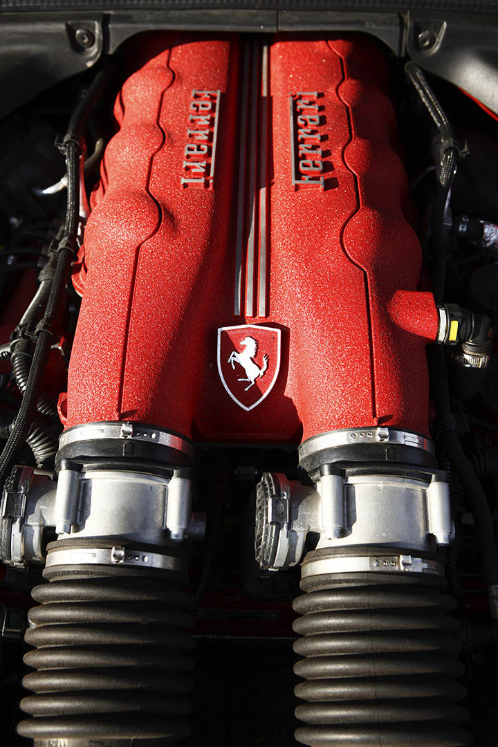 Ferrari California  - Engine