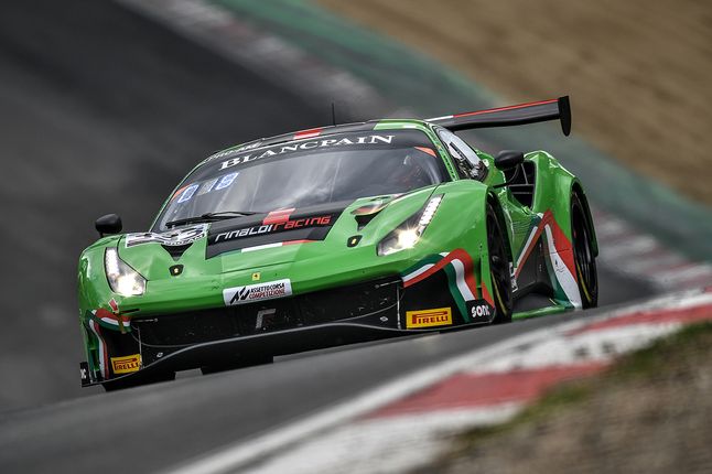 Victory and podium for Rinaldi Racing at Brands Hatch