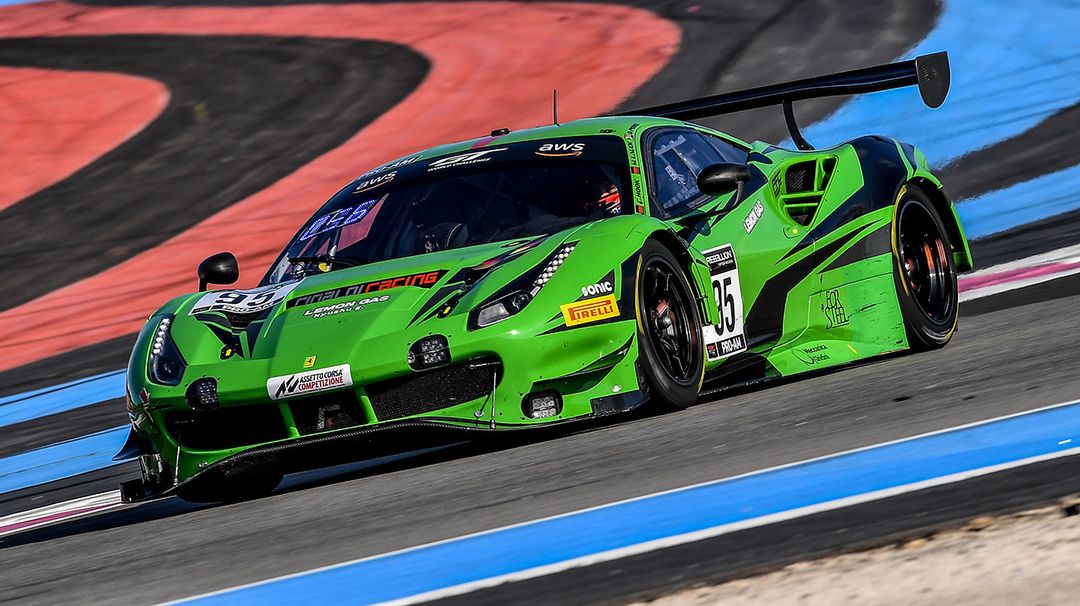 Rinaldi Racing with two Ferraris in ALMS