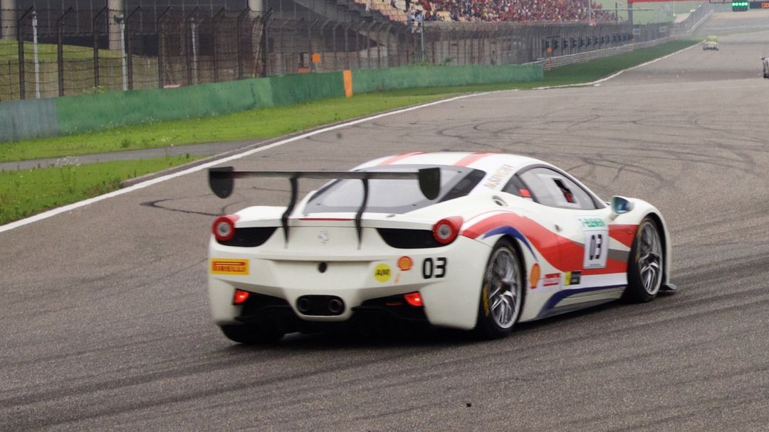 Ferrari Challenge Driver Ting Zheng - Ferrari.com
