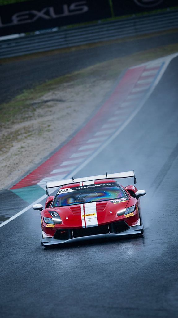 yoshifumi komatsu, ferrari challenge japan