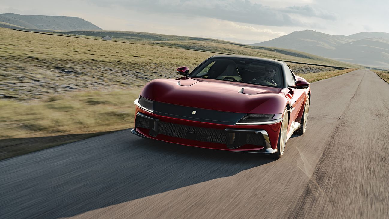 FERRARI 12CILINDRI MANUALE: THE PUREST EXPRESSION OF DRIVING