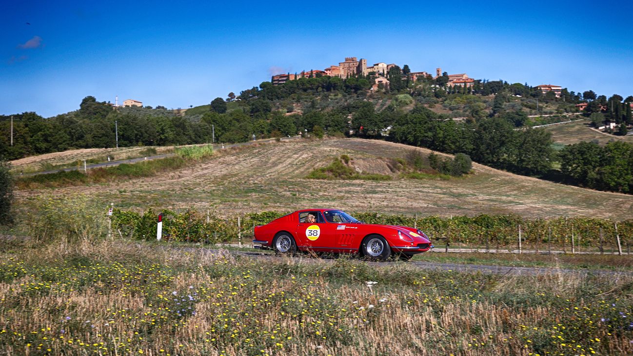 FERRARI CAVALCADE CLASSICHE 2026: 75 CREWS COME TO LAKE GARDA FOR A LIVING CELEBRATION OF CLASSIC MODELS